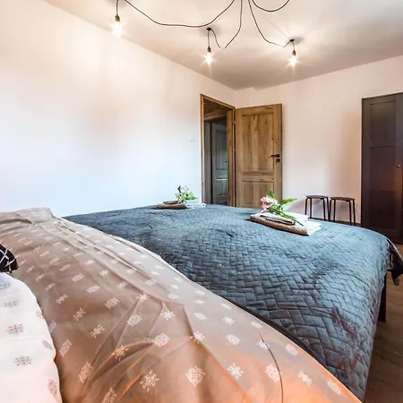 Apartament Wita Stwosza Jelenia Gora Exterior photo