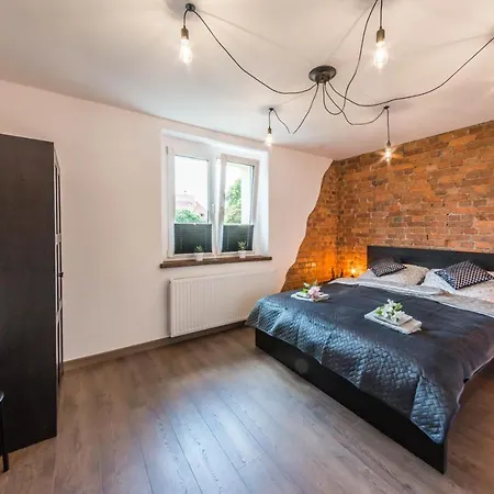 Apartament Wita Stwosza Jelenia Gora Exterior photo